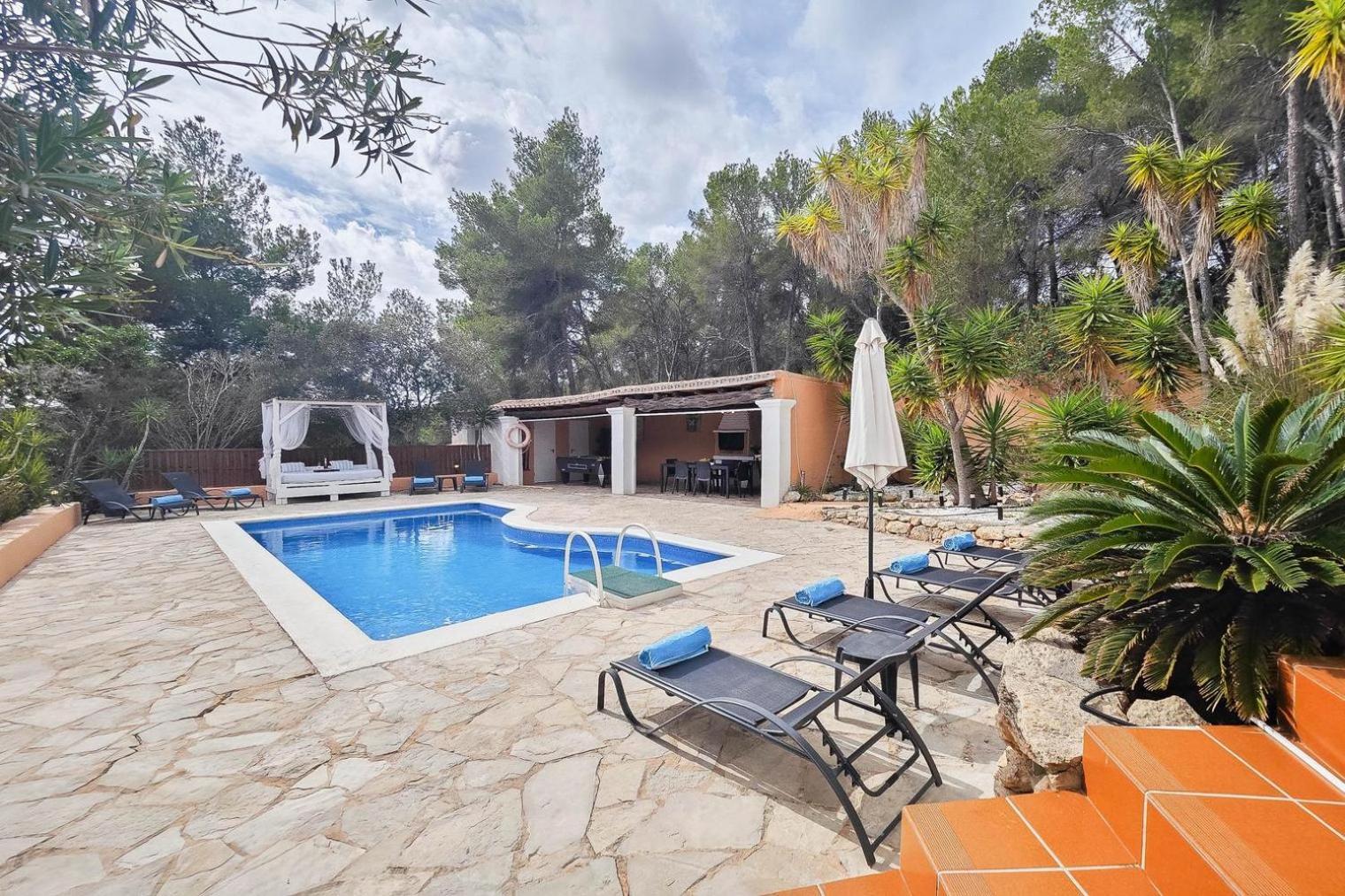 Villa Mercedes Кала-Лонга Экстерьер фото