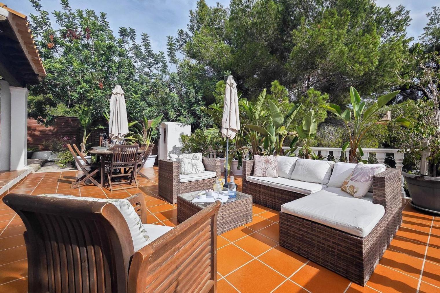 Villa Mercedes Кала-Лонга Экстерьер фото